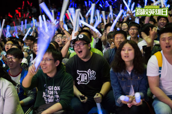 Rex Regum Qeon 荣获 VCT 2025： 太平洋阶段 1 冠军