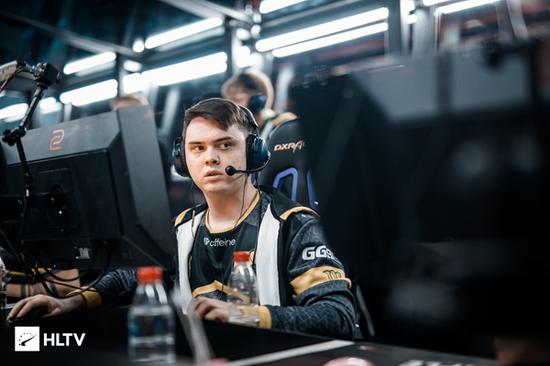 解体警告？A队4人合同年底到期，何去何从